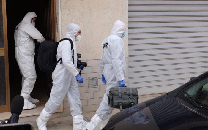 Denise, sopralluogo e ispezioni nella casa dove abitava Anna Corona
