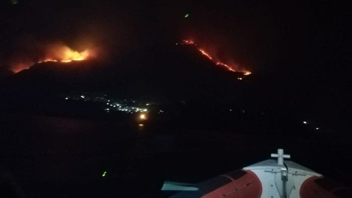 Primo scirocco e prime fiamme sul Monte Bonifato. Panico per numerose abitazioni (VIDEO)