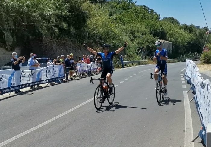 Alcamo-Gibellina, riparte il ciclismo. 171 al via, vince agrigentino