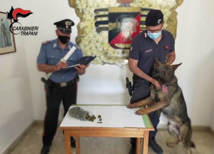 Droga tra le reti da pesca. Denunciato marsalese di 29 anni