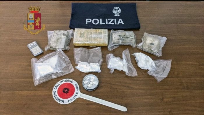 Blitz antidroga a Trapani. Arrestate coppia incensurata e nonna di 72 anni