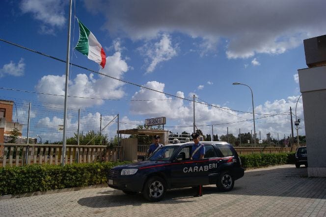 Furto in abitazione ai danni di un'anziana a Trapani. Denunciate due persone dai carabinieri
