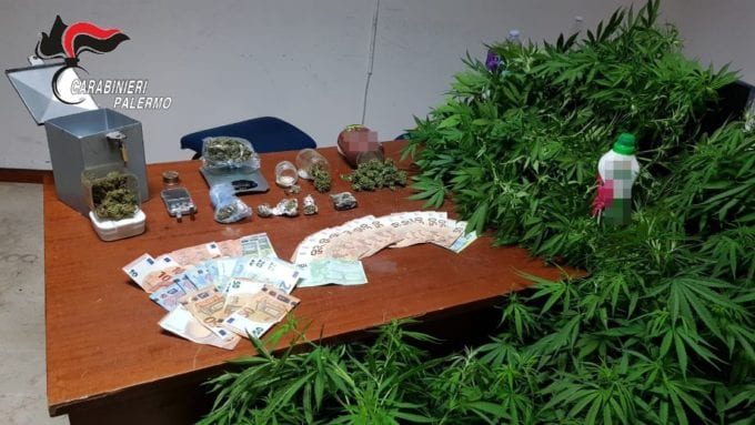 Padre e figlio in manette per spaccio di droga a Cinisi. Entrambi erano conosciuti ai carabinieri