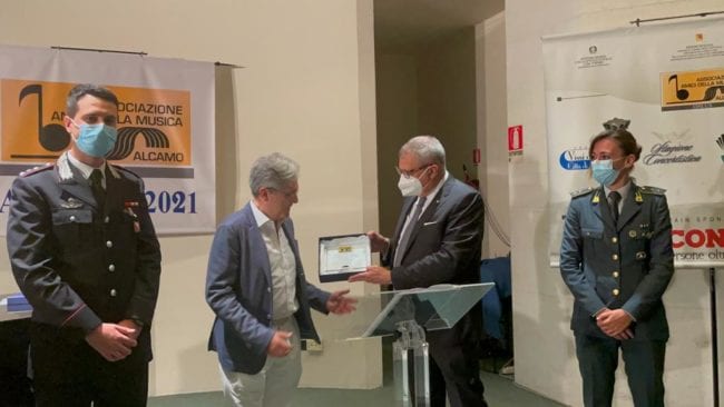 Alcamo. Amici della musica. Il prefetto Darco Pellos diventa socio onorario