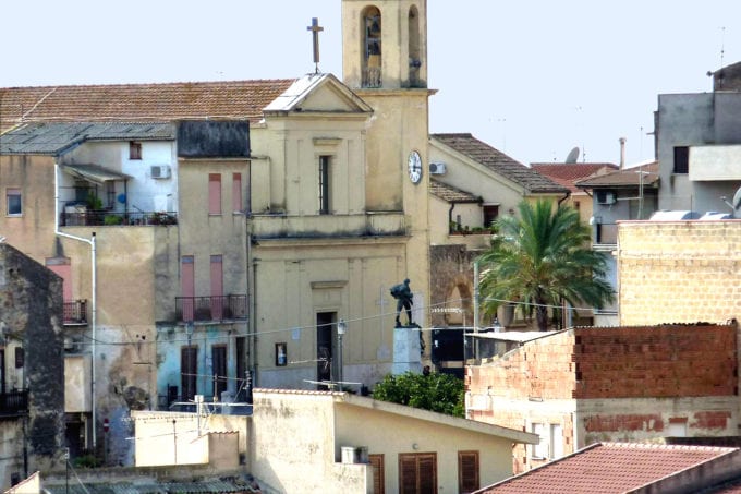 Avvisi di garanzia a sindaco e segretario generale di Camporeale. Indagato comandante