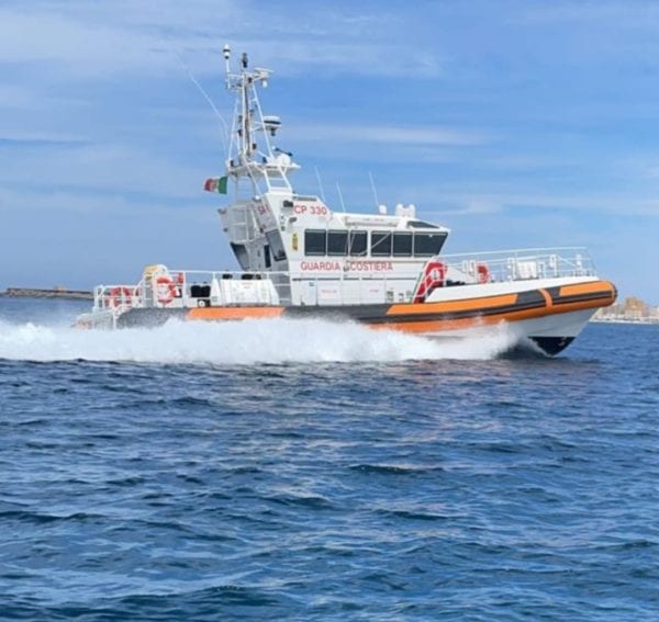 Tre diportisti in difficoltà a 8 miglia dall'isola di Marettimo. Salvati dalla Guardia Costiera di Trapani
