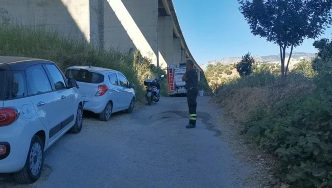 Auto scivola a valle e travolge giovane. Morto un trentaduenne