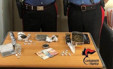 Spaccio di droga. Madre e figli arrestati dai carabinieri di Erice