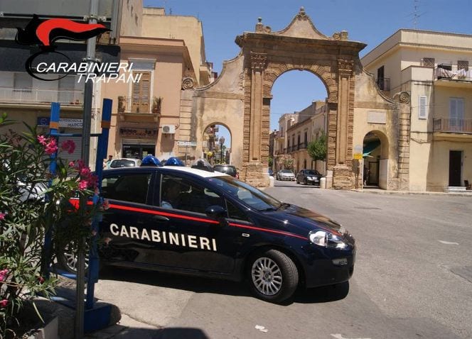 Tenta di estorcere denaro a commercianti. Divieto di avvicinamento per un 54enne di Castelvetrano