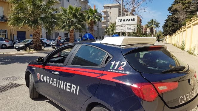 Anziana cade in casa e va in crisi respiratoria. Salvata dai carabinieri di Trapani