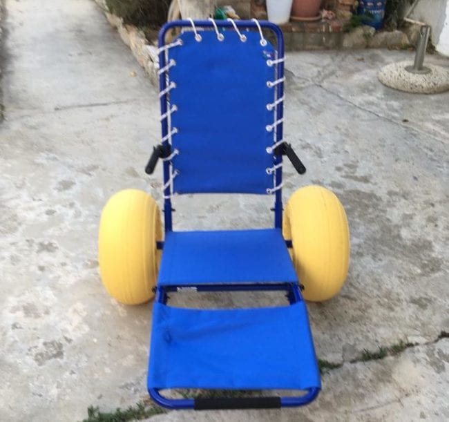 Bagno in mare per gli assistiti dell'associazione "Sacro Cuore" di Alcamo.