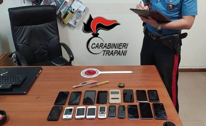 Ricettazione e porto d'armi. Pregiudicato alcamese denunciato dai carabinieri