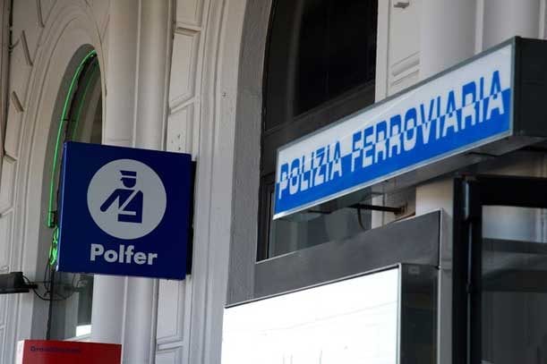 Evade dagli arresti domiciliari. Partinicese scoperto dalla Polizia di Trapani a bordo di un treno