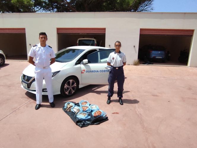 Sequestrati prodotti ittici decongelati a venditore ambulante a Trapani