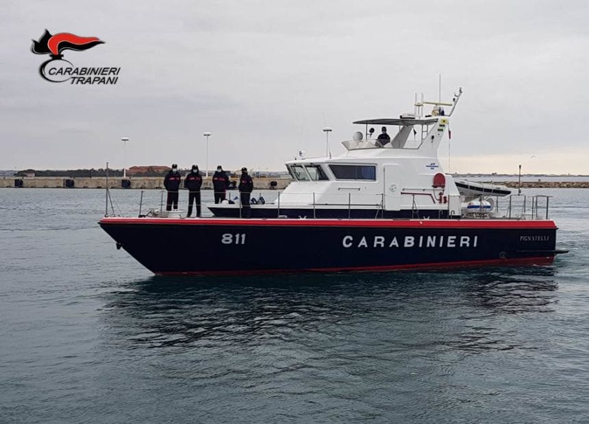 Pesca di frodo nelle acque del trapanese. Denunciati quattro palermitani