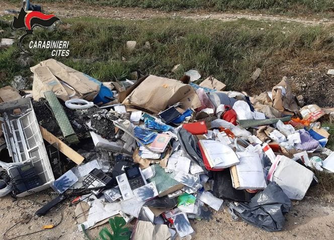 Abbandono di rifiuti nel trapanese. Denunce dei carabinieri forestali