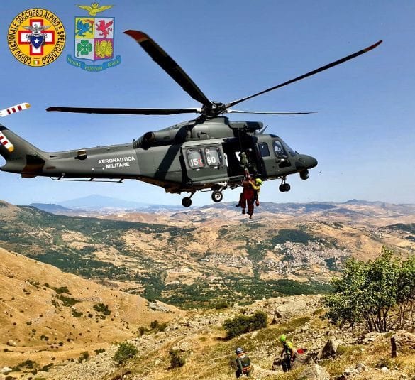Donna scivola allo Zingaro e si frattura la caviglia. Soccorsa dallo Csar e soccorso Alpino e Speleologico Siciliano