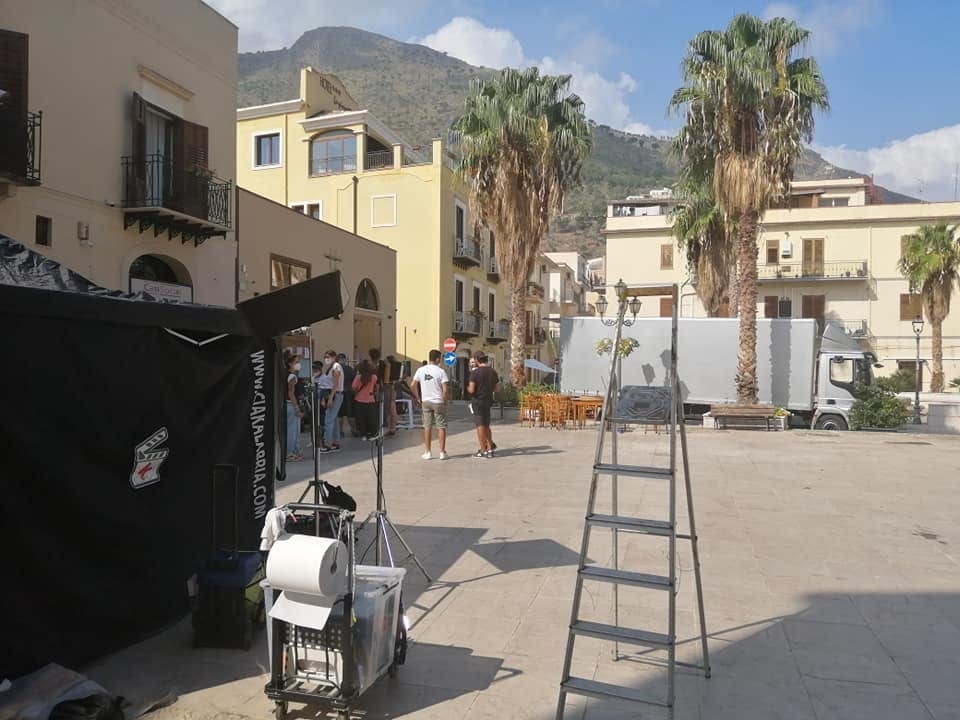 Il trapanese set cinematografico a cielo aperto. Viabilità modificata nel borgo ericino e Castellammare del Golfo