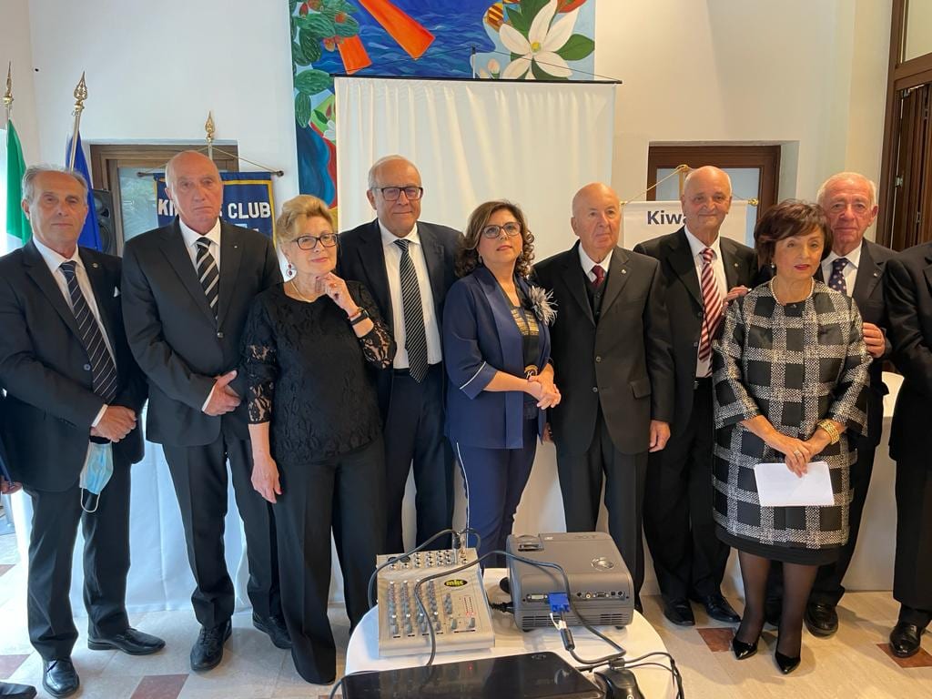 Kiwanis club di Alcamo. Pirrello nuovo presidente, un grazie a Silvana Giacone