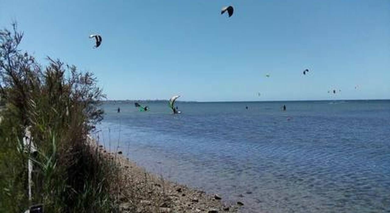 Stagnone di Marsala, altra vittima durante kite-surf. E’ la quinta dal 2018 a oggi