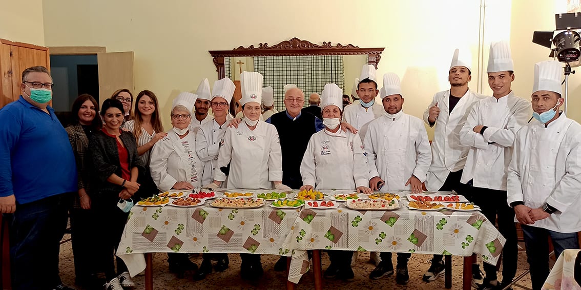 Migranti, laboratorio di pasticceria dai salesiani di Alcamo. Iniziativa della Coop. Badia Grande