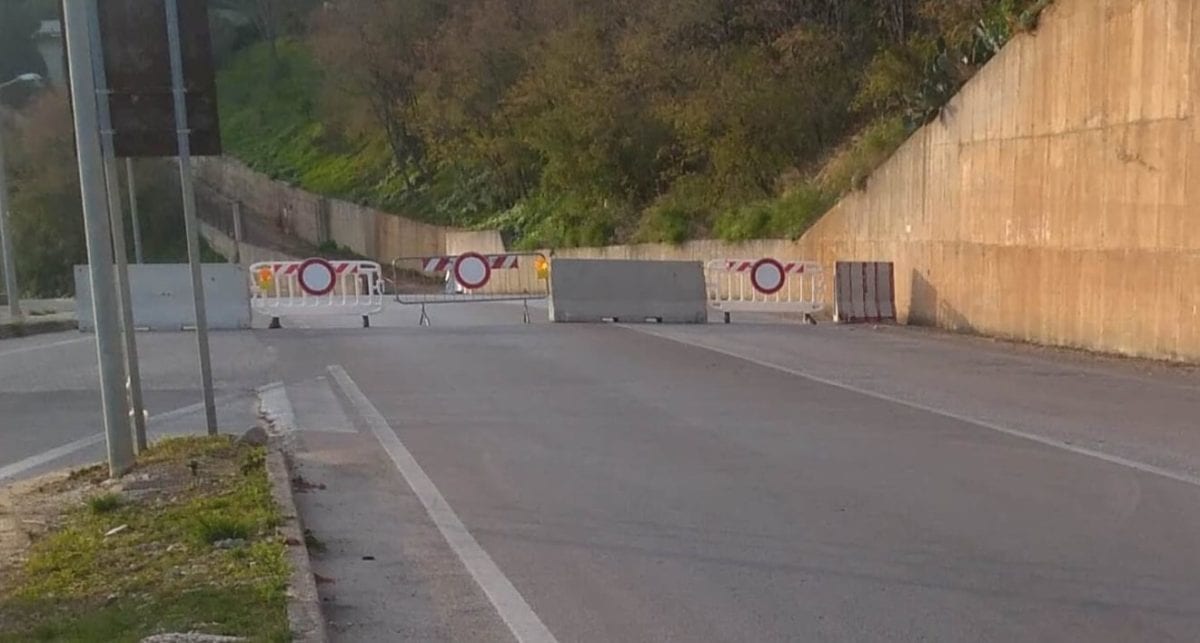 Frana sulla statale 187, riapertura a marzo? Niente transito alternato
