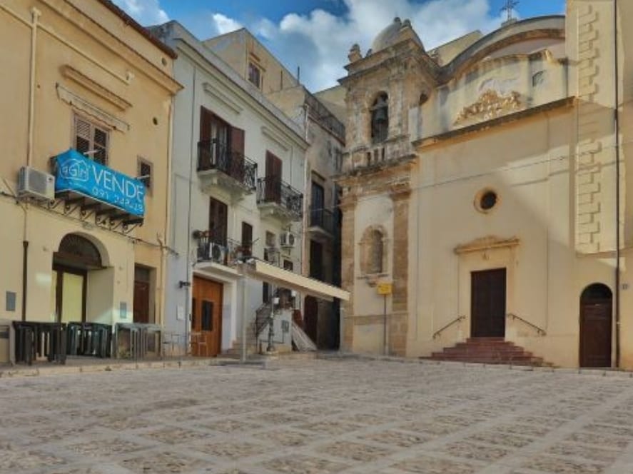 'Gazebo selvaggio', sindaco Rizzo: "Vigileremo ma suora aveva chiesto altro"