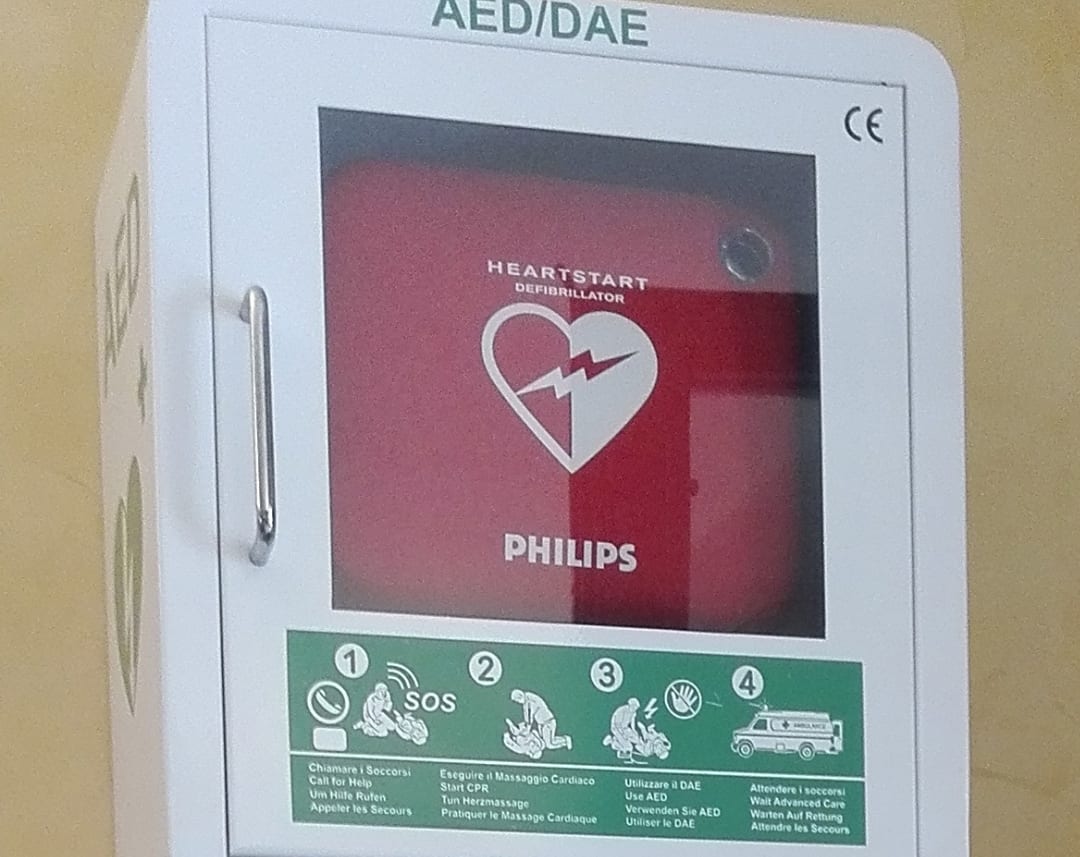 "Sacro Cuore - Sclerosi", defibrillatore donato da Kiwanis. Al via corso per l'uso