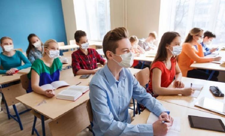 Lunedì nessun rientro in classe. Si tornerà a scuola giovedì 13 gennaio