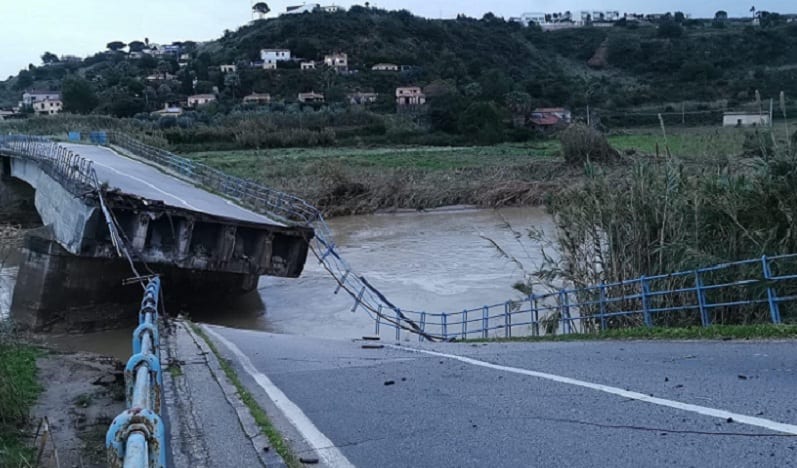 Demolizione ponte entro fine mese, poi guado. ANAS avvia iter per espropri a Castellammare