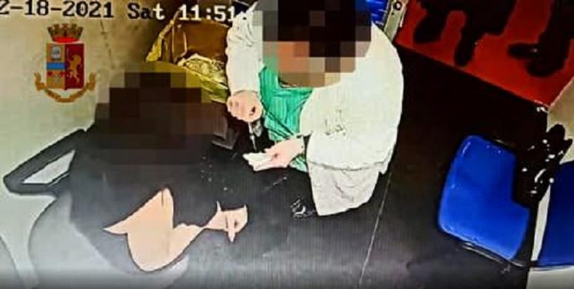 Arrestata altra infermiera, finta inoculazione a coppia no-vax. Sanitaria con booster fasullo