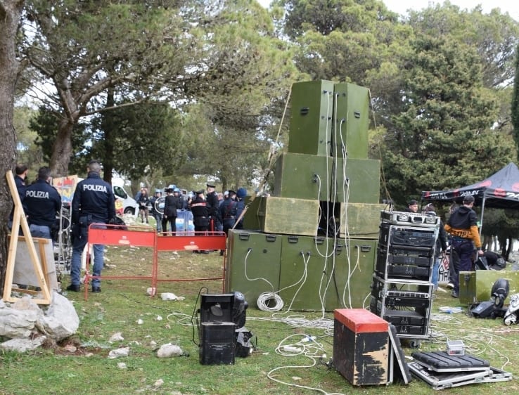 Polizia e carabinieri sventano ‘rave party’ a Torretta. 150 persone da tutta la Sicilia