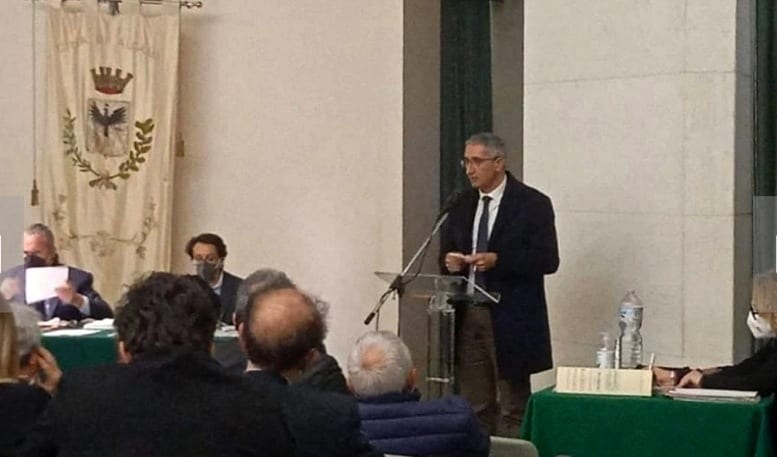 Governo regionale, assente ingiustificato alla seduta consiliare sull'ospedale di Alcamo