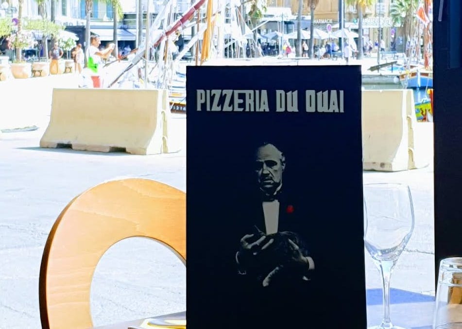 A Marsiglia menu con nomi di boss nei piatti di un ristorante