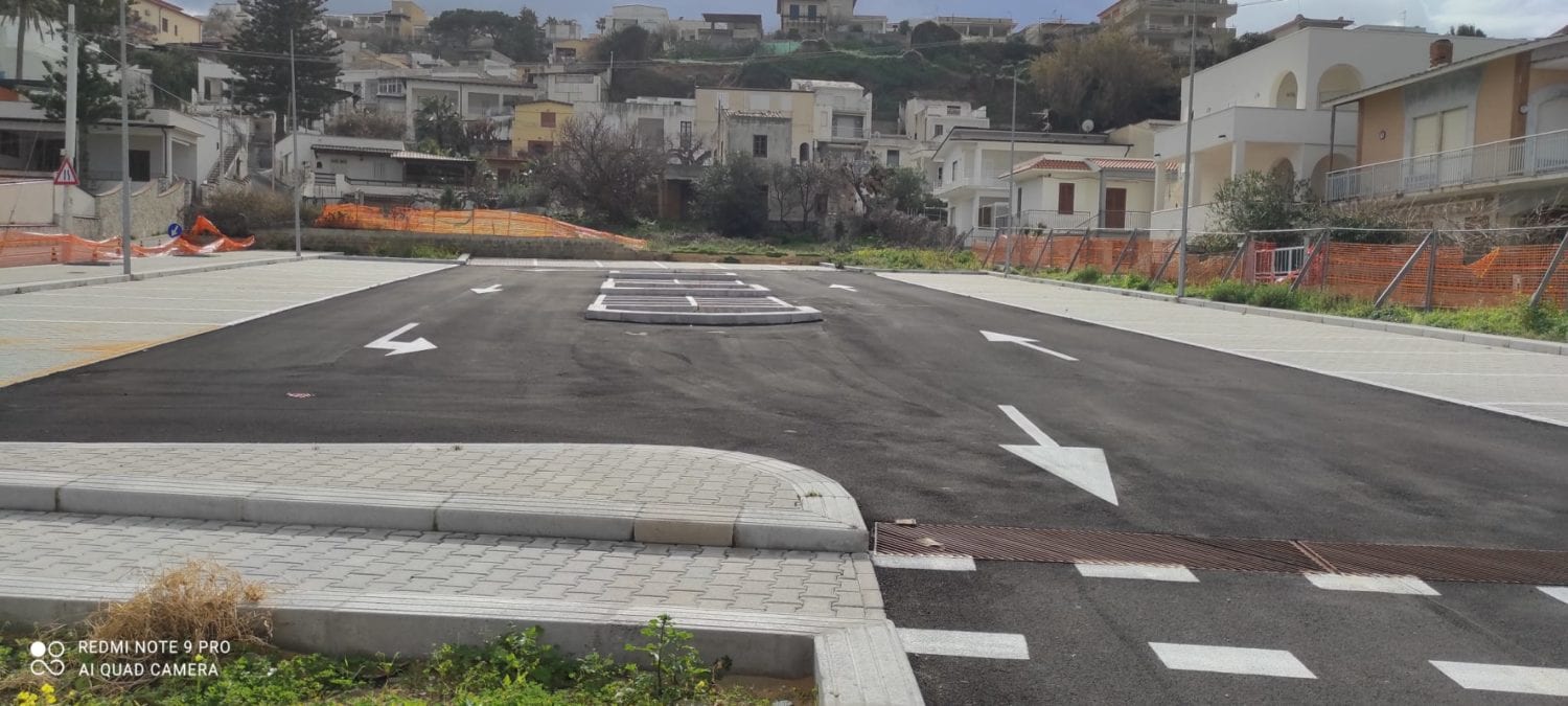 Parcheggi ‘lumaca’ di Alcamo Marina, apertura forse a Pasquetta e senza arredi