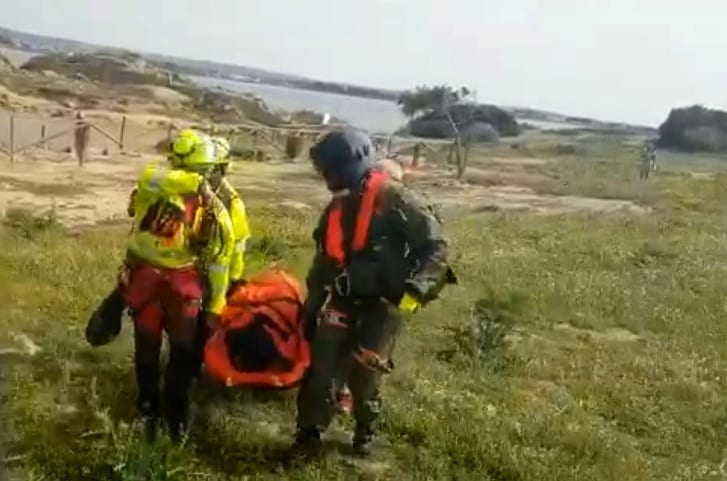 Donna si frattura gamba a Mothi. Soccorsa da 82° CSAR e da Corpo Alpino Speleologico