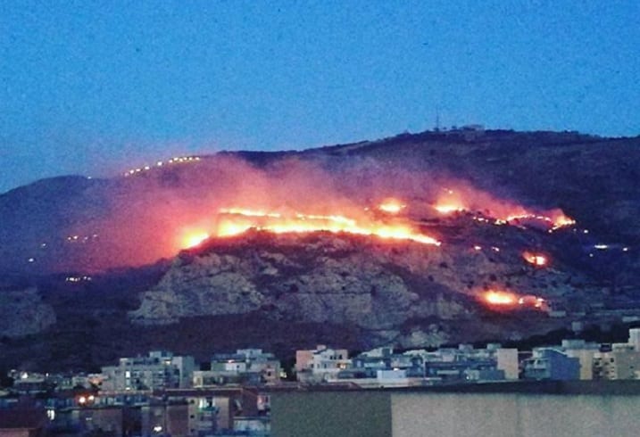 Piaga degli incendi estivi, vertice alla Regione per piano di prevenzione. Si cerca di giocare d'anticipo