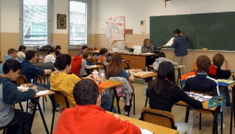 In Sicilia -15.055 alunni, a rischio posti di lavoro. CGIL: “Mettere scuola al centro del PNRR”