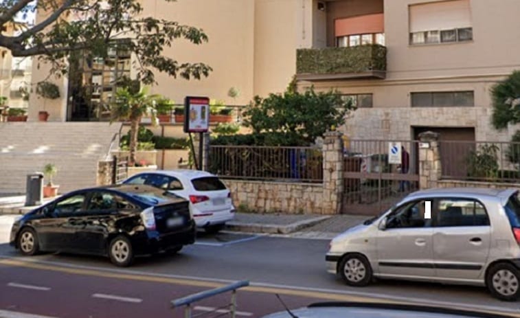 Moto investe donna su pista ciclabile. Fratture a conducente e pedone finiti all'ospedale