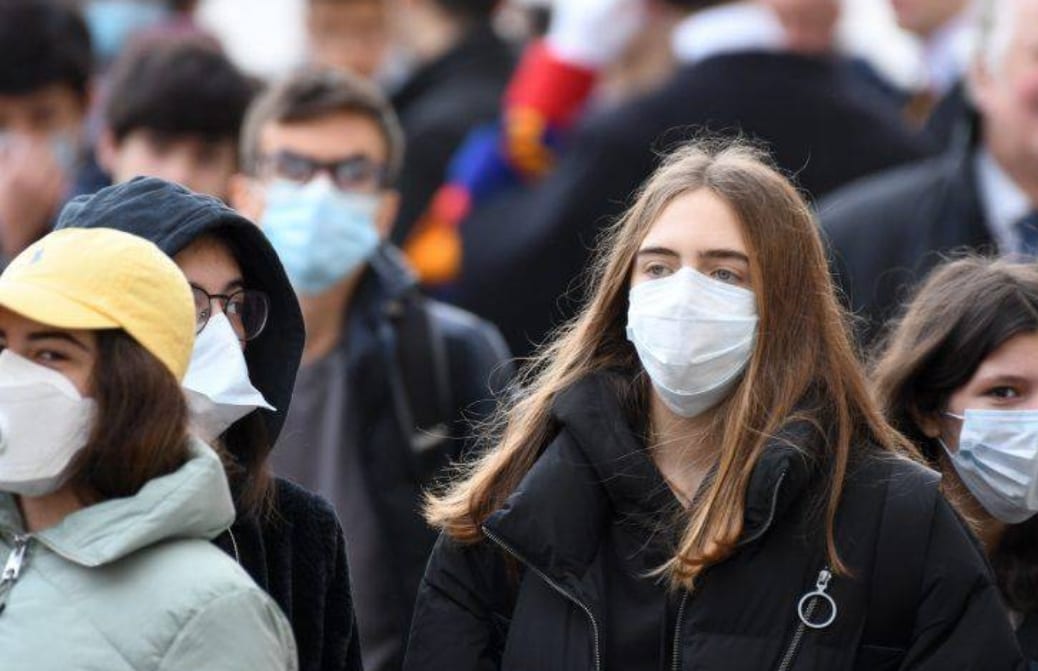 Mascherine e green-pass, cosa cambia a partire dal 1° maggio