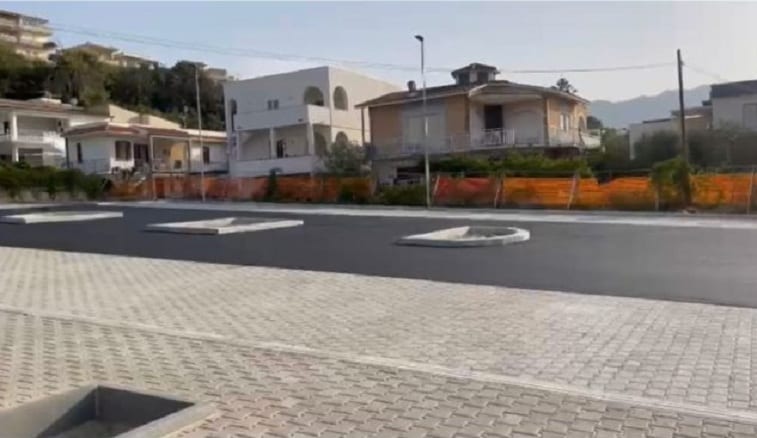Parcheggi di Alcamo Marina sempre chiusi, atteso collaudatore esterno. Altra estate a rischio?