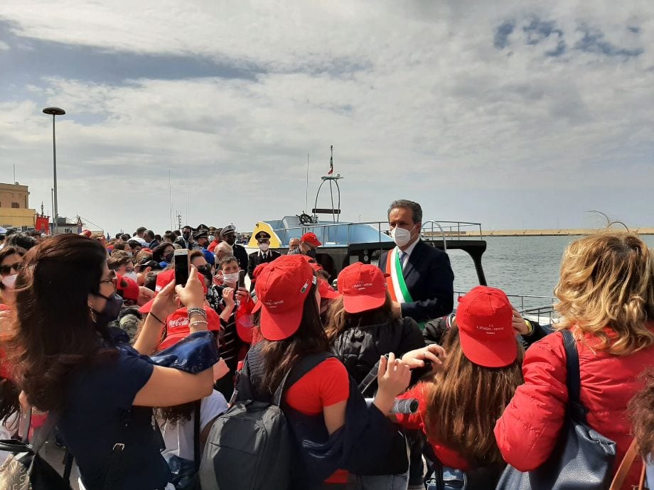 Rievocazione dello storico "Sbarco dei Mille" a Marsala. Celebrazioni e corone d'alloro