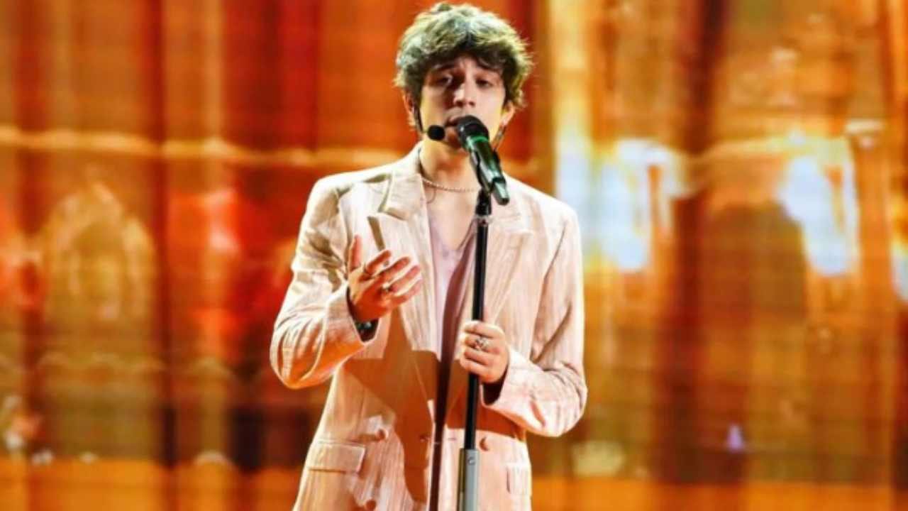 "Amici", origini castellammaresi per Alex. Genitori per qualche tempo ad Alcamo