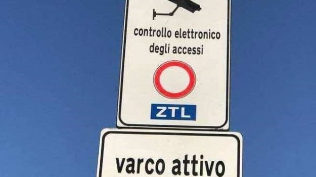 ZTL a Castellammare del Golfo, prime telecamere in 'pre esercizio'. Controlli ordinari e sanzioni dal 19 giugno