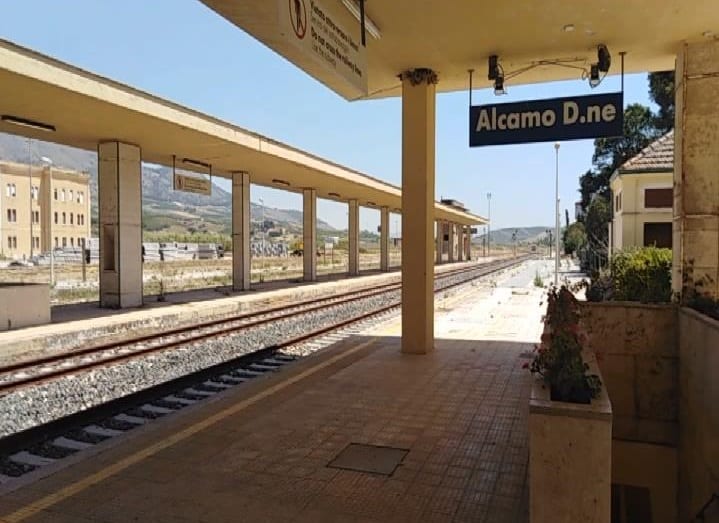 Potenziare stazioni del trapanese. Pellegrino rilancia idea del centro intermodale merci di Alcamo Diramazione