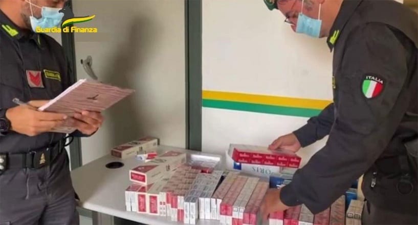 Contrabbando di sigarette da Napoli a Palermo con ricavi milionari. Sequestri e arresti della GdF