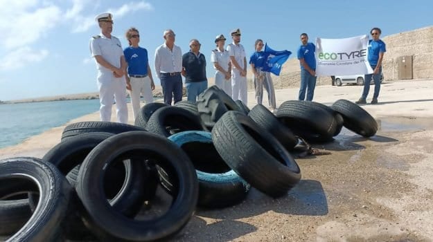 EcoTyre e Marevivo, tre tappe in Sicilia per la raccolta di pneumatici dai fondali.