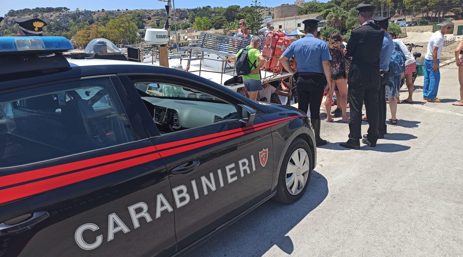 Incidente per imbarcazione turistica a Calampiso. Passeggeri trasbordati, nessun ferito