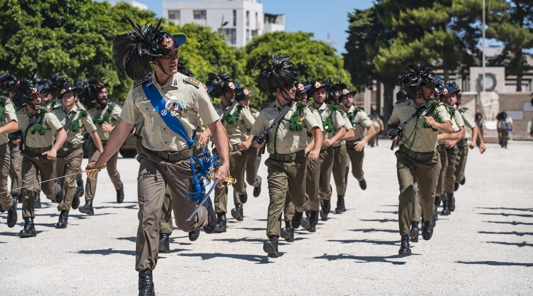 186° anniversario dei bersaglieri. Celebrazioni alla caserma "Giannettino" di Trapani