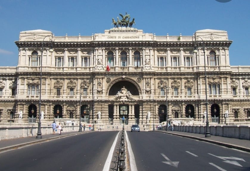 Lesioni gravissime ai danni della moglie. Condanna confermata in terzo grado per un finanziere mazarese